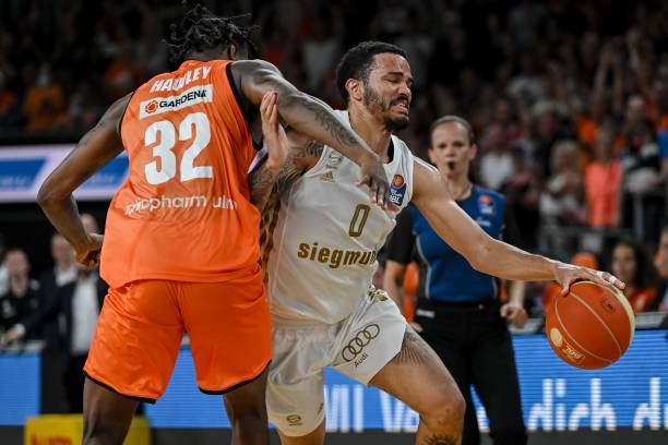 0万美元的 0万美元的