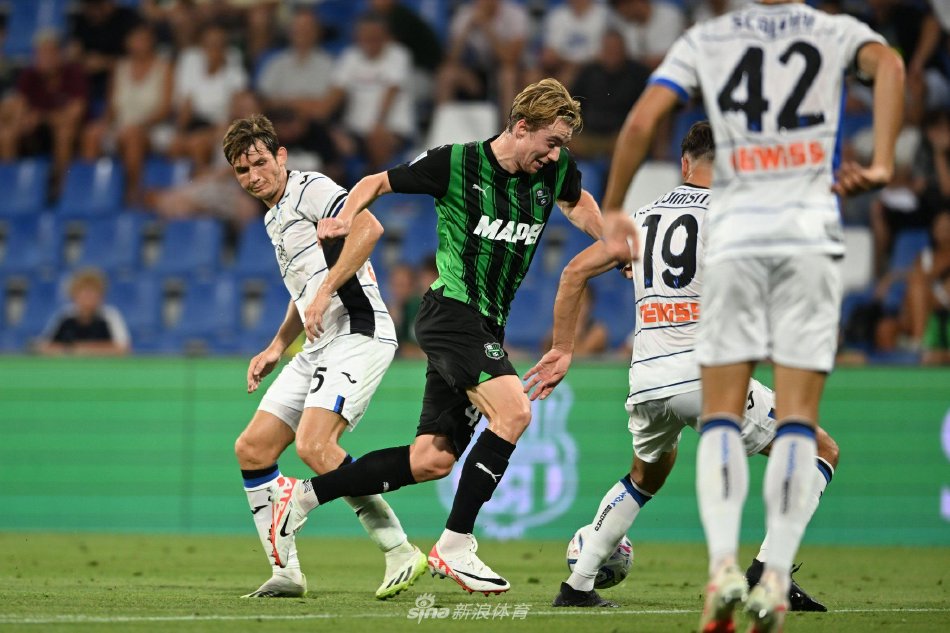 显露卓越的 显露卓越的